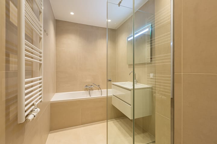 Photo 18 of Maasstraat 79-3