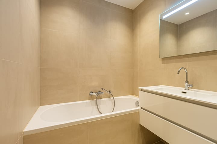 Photo 19 of Maasstraat 79-3