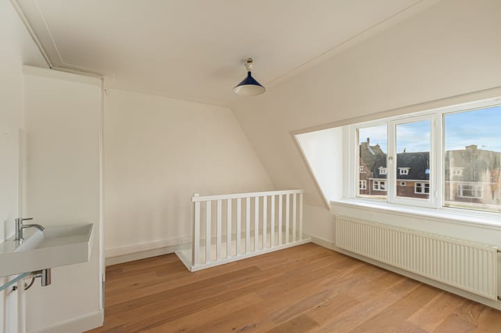 Photo 28 of Maasstraat 79-3