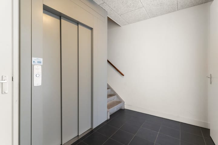 Photo 43 of Adriaen Blockstraat 8