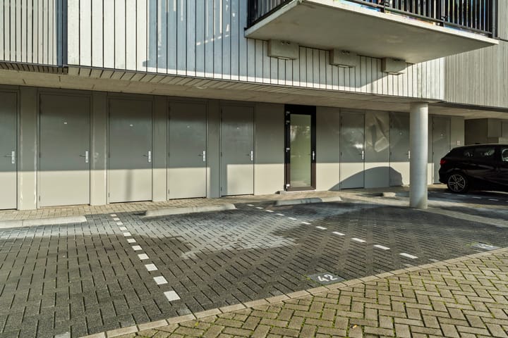 Photo 36 of Adriaen Blockstraat 8