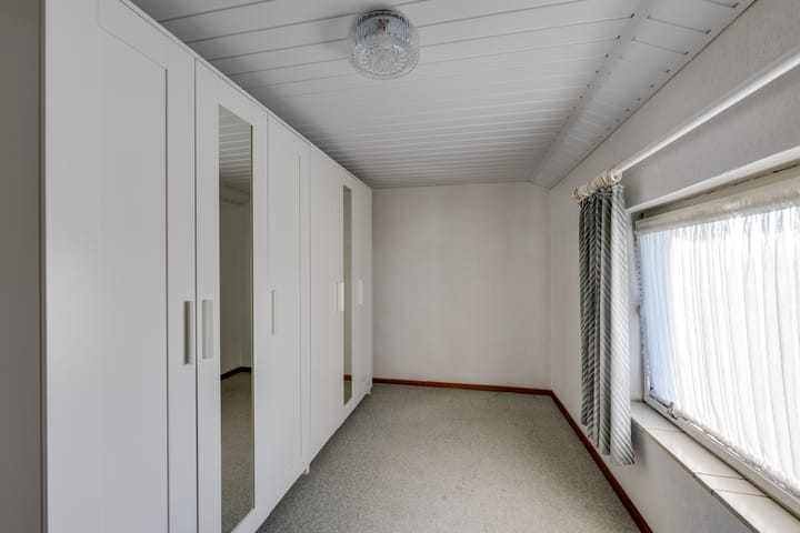 Photo 15 of Elzenstraat 12