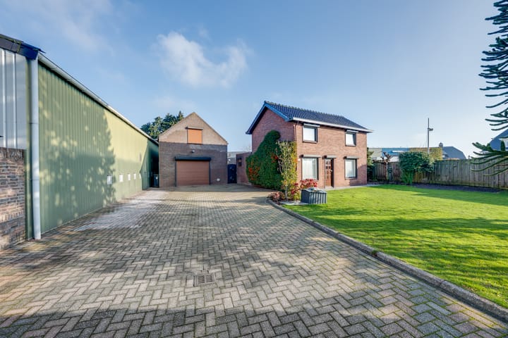 Photo 24 of Elzenstraat 12