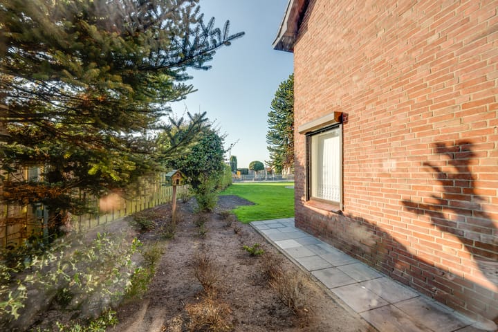 Photo 25 of Elzenstraat 12