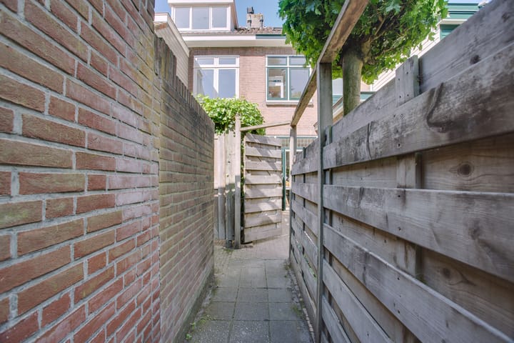 Photo 22 of Coornhertstraat 59