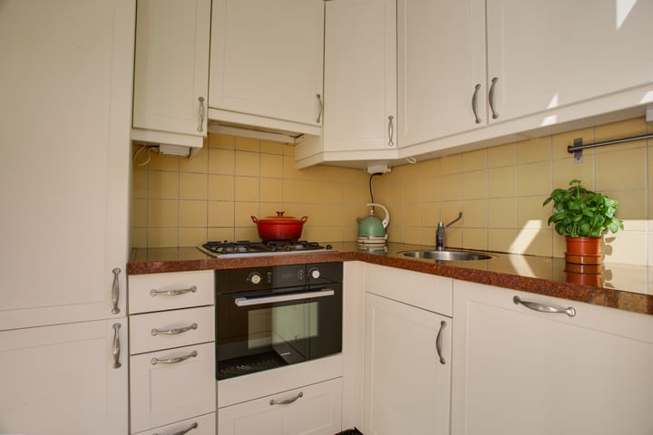 Photo 17 of Coornhertstraat 59