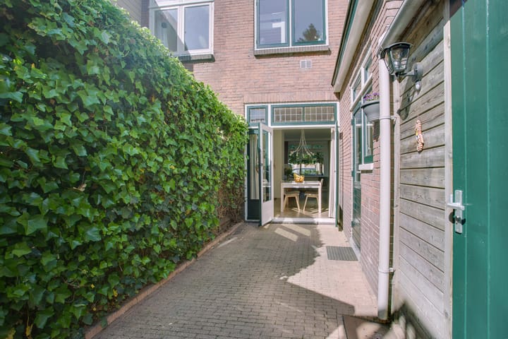 Photo 23 of Coornhertstraat 59