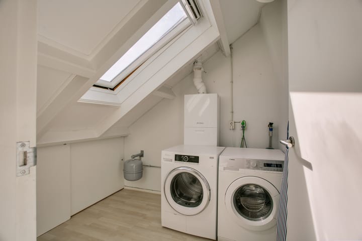 Photo 32 of Coornhertstraat 59