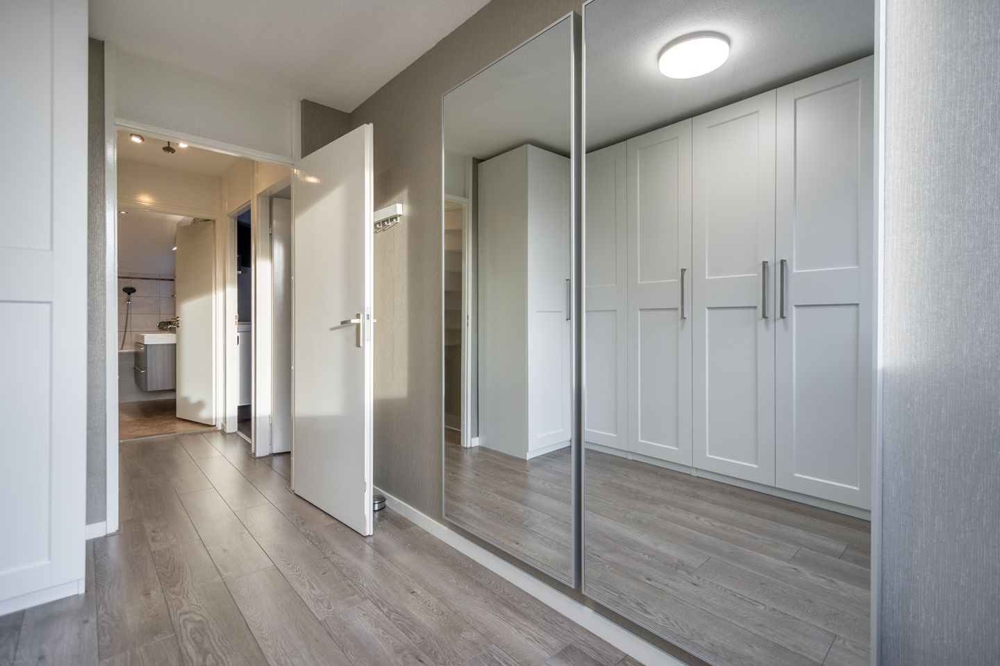 Foto 19 van Abshove 8