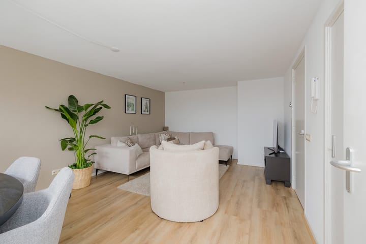 Foto 4 van Frank Sinatraplein 8