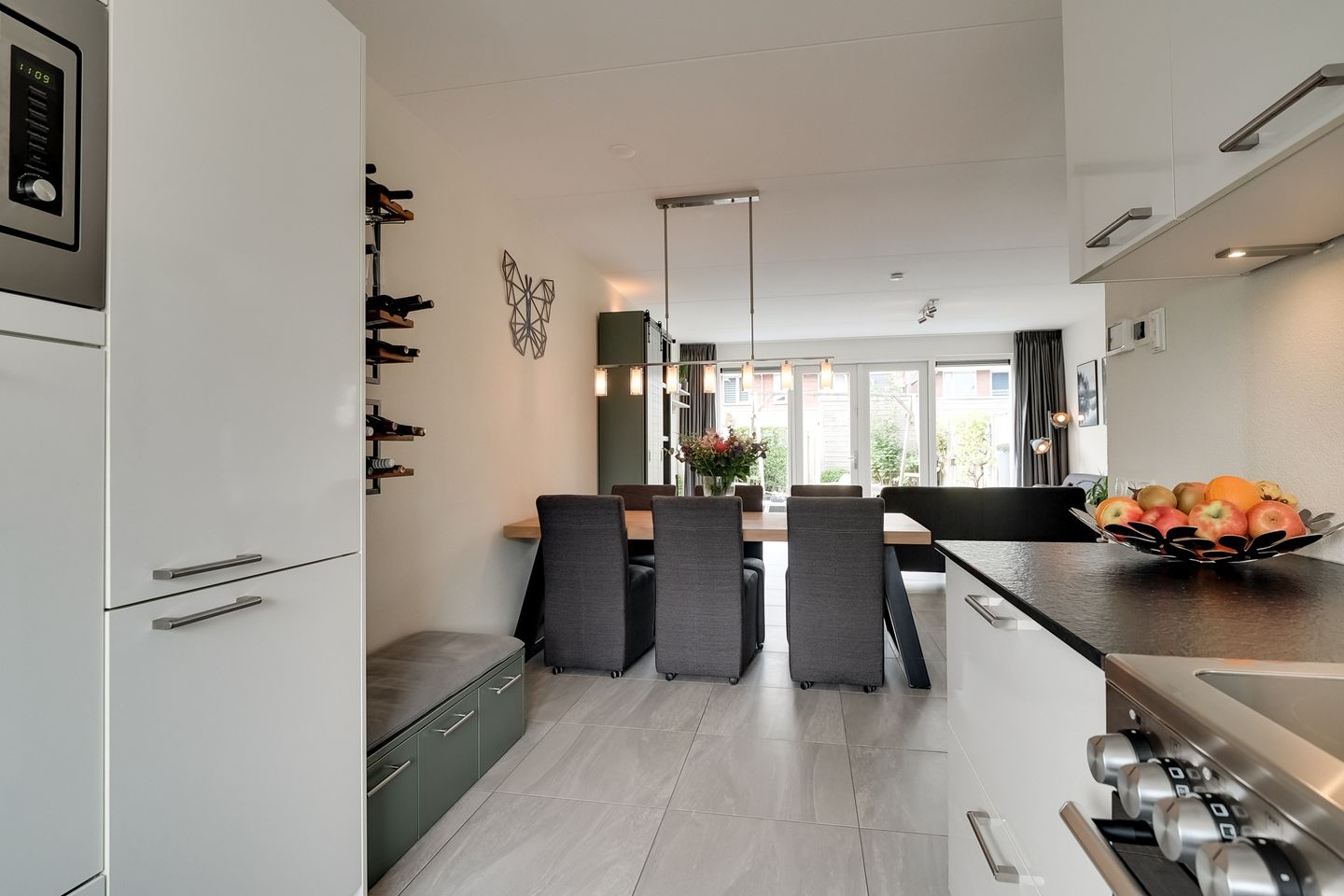 Photo 10 of Adriaan Anthoniszstraat 18