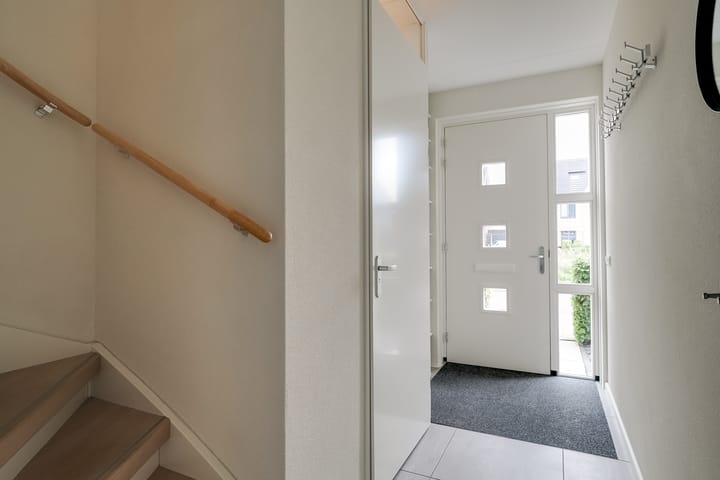 Photo 16 of Adriaan Anthoniszstraat 18