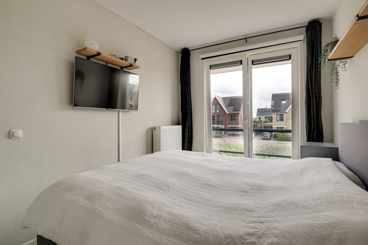 Photo 20 of Adriaan Anthoniszstraat 18