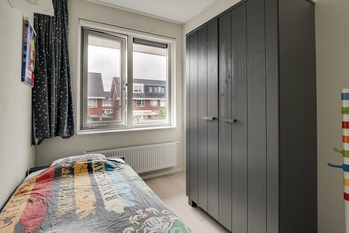 Photo 28 of Adriaan Anthoniszstraat 18