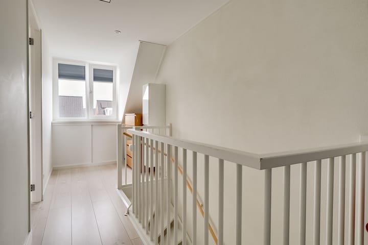 Photo 31 of Adriaan Anthoniszstraat 18