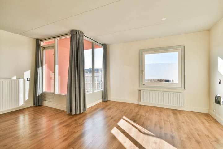 Photo 2 of Zuidpolderstraat 144