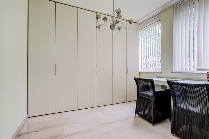 Photo 14 of Meidoornstraat 17