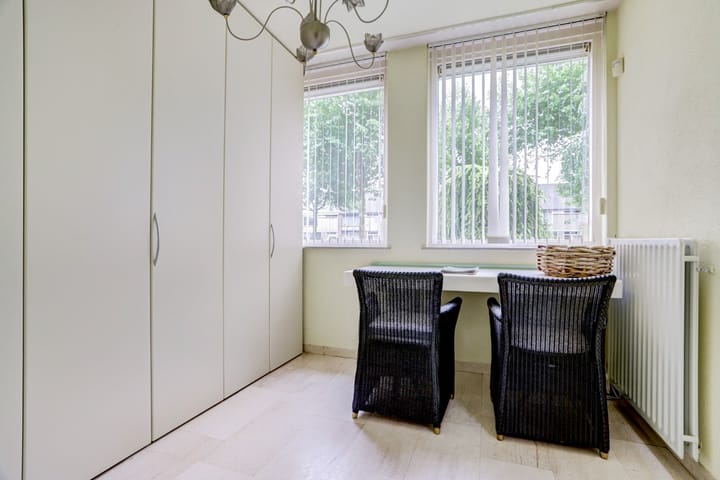 Photo 15 of Meidoornstraat 17