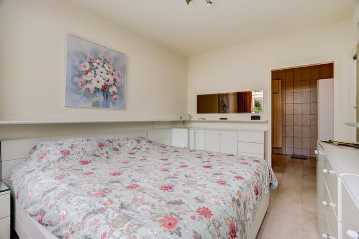 Photo 17 of Meidoornstraat 17