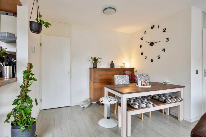 Photo 10 of Louise Michelstraat 7