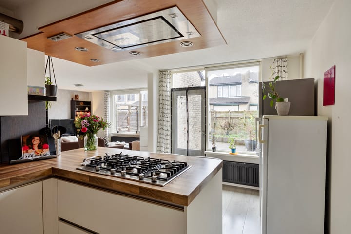 Photo 14 of Louise Michelstraat 7