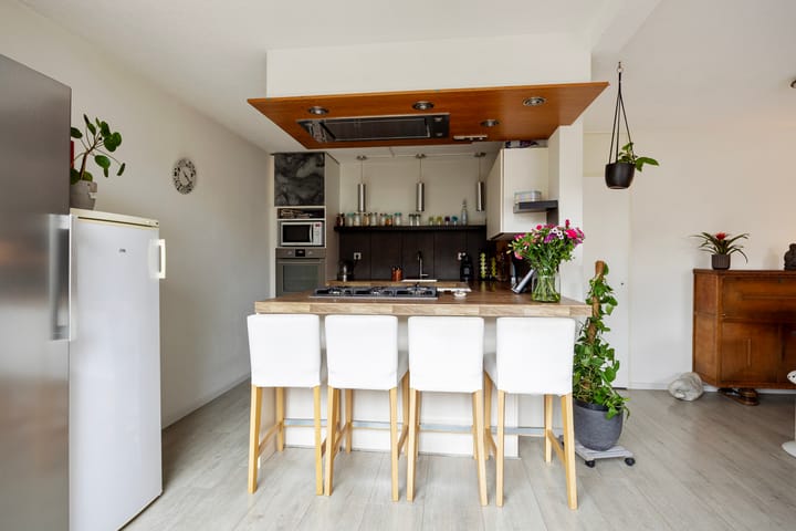 Photo 17 of Louise Michelstraat 7