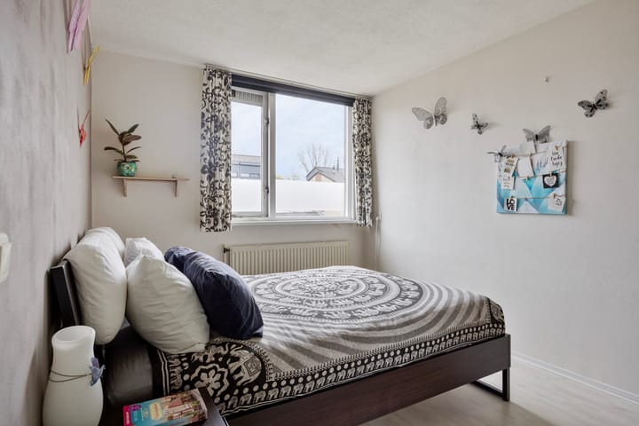 Photo 22 of Louise Michelstraat 7