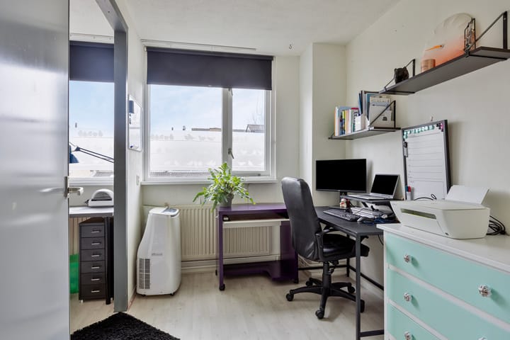 Photo 27 of Louise Michelstraat 7