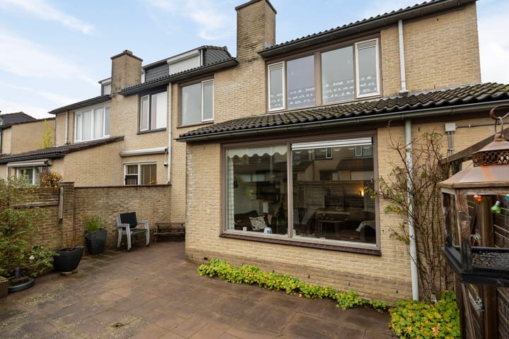 Photo 1 of Louise Michelstraat 7