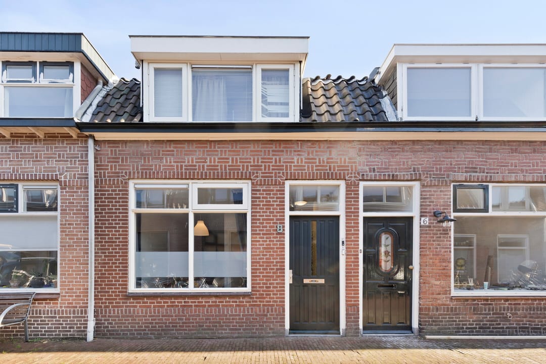 Photo 1 of Bloemstraat 8