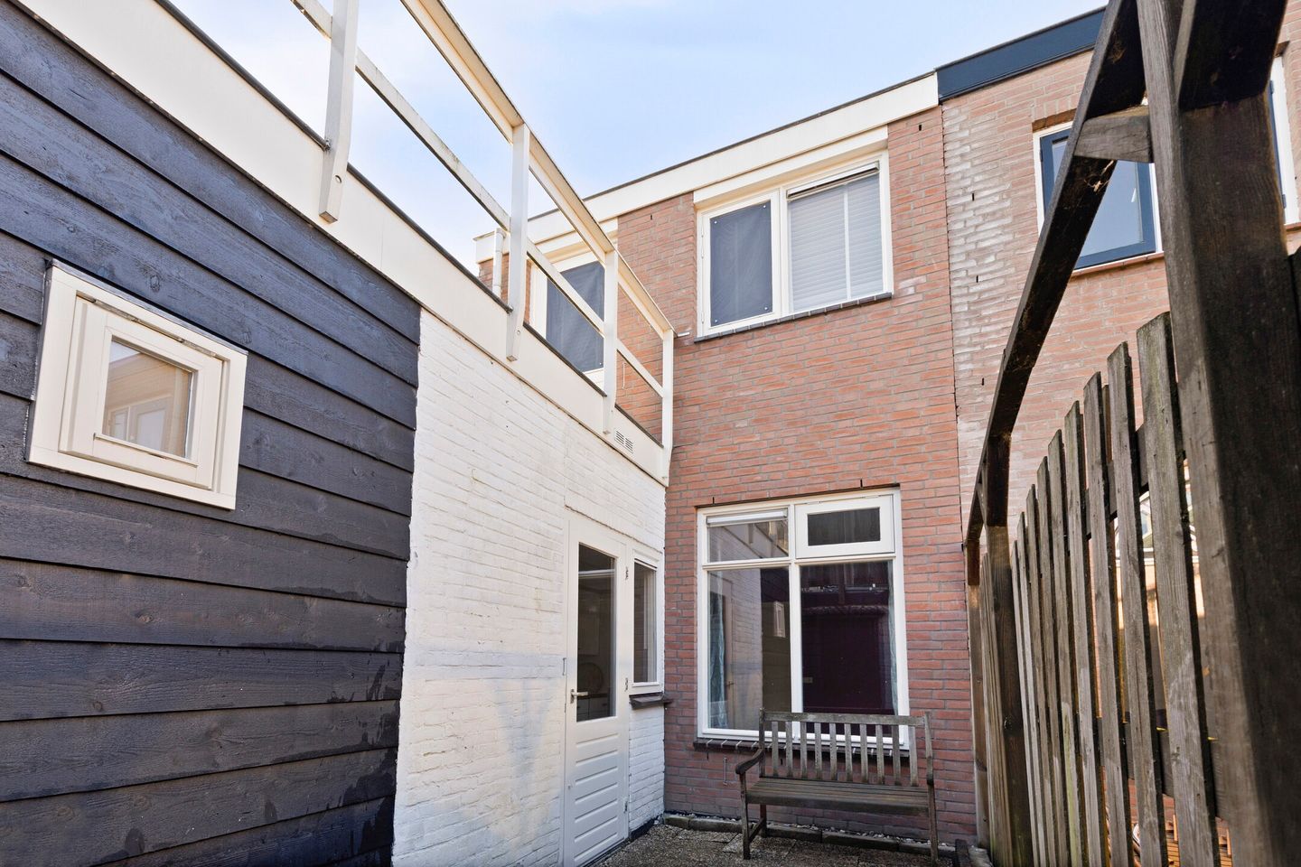 Photo 14 of Bloemstraat 8