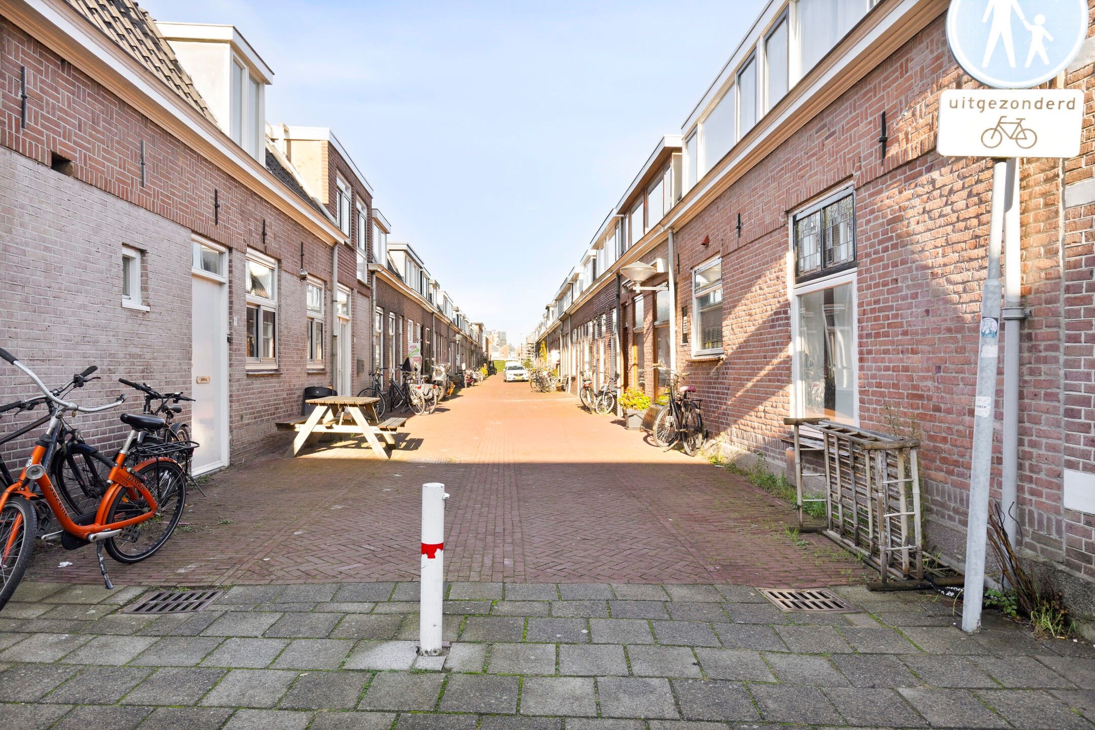 Photo 15 of Bloemstraat 8