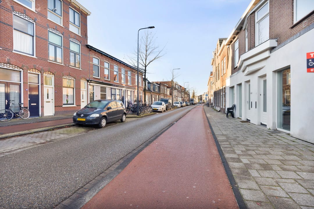 Photo 16 of Bloemstraat 8