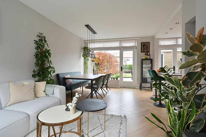 Photo 4 of E. de Bruynstraat 77