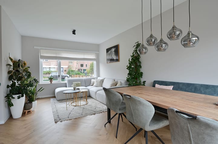 Photo 5 of E. de Bruynstraat 77