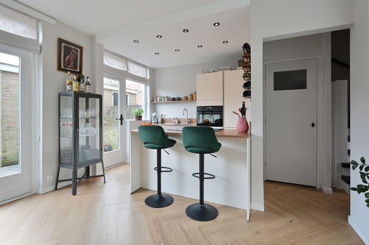 Photo 8 of E. de Bruynstraat 77