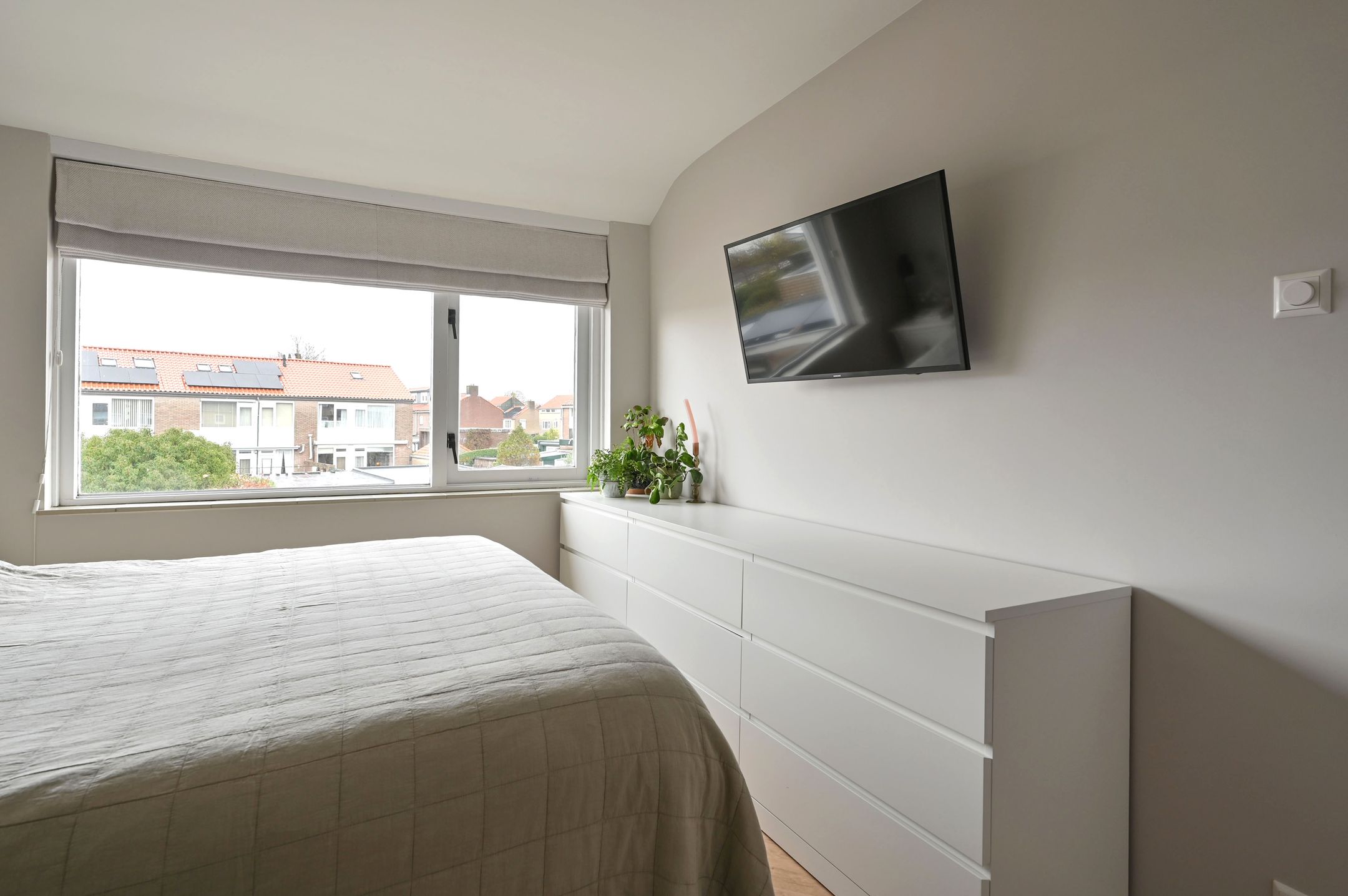 Photo 12 of E. de Bruynstraat 77