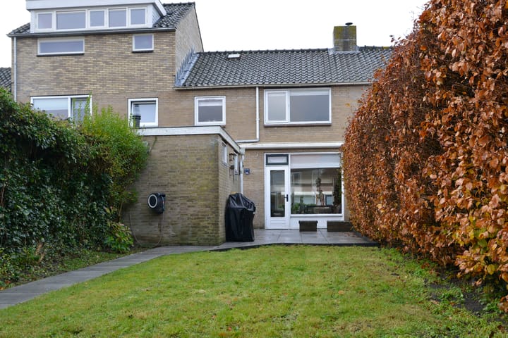 Photo 19 of E. de Bruynstraat 77