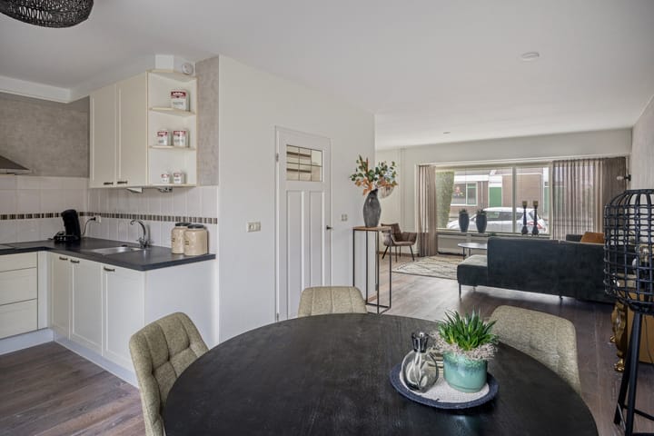 Photo 11 of Munnikplaat 43