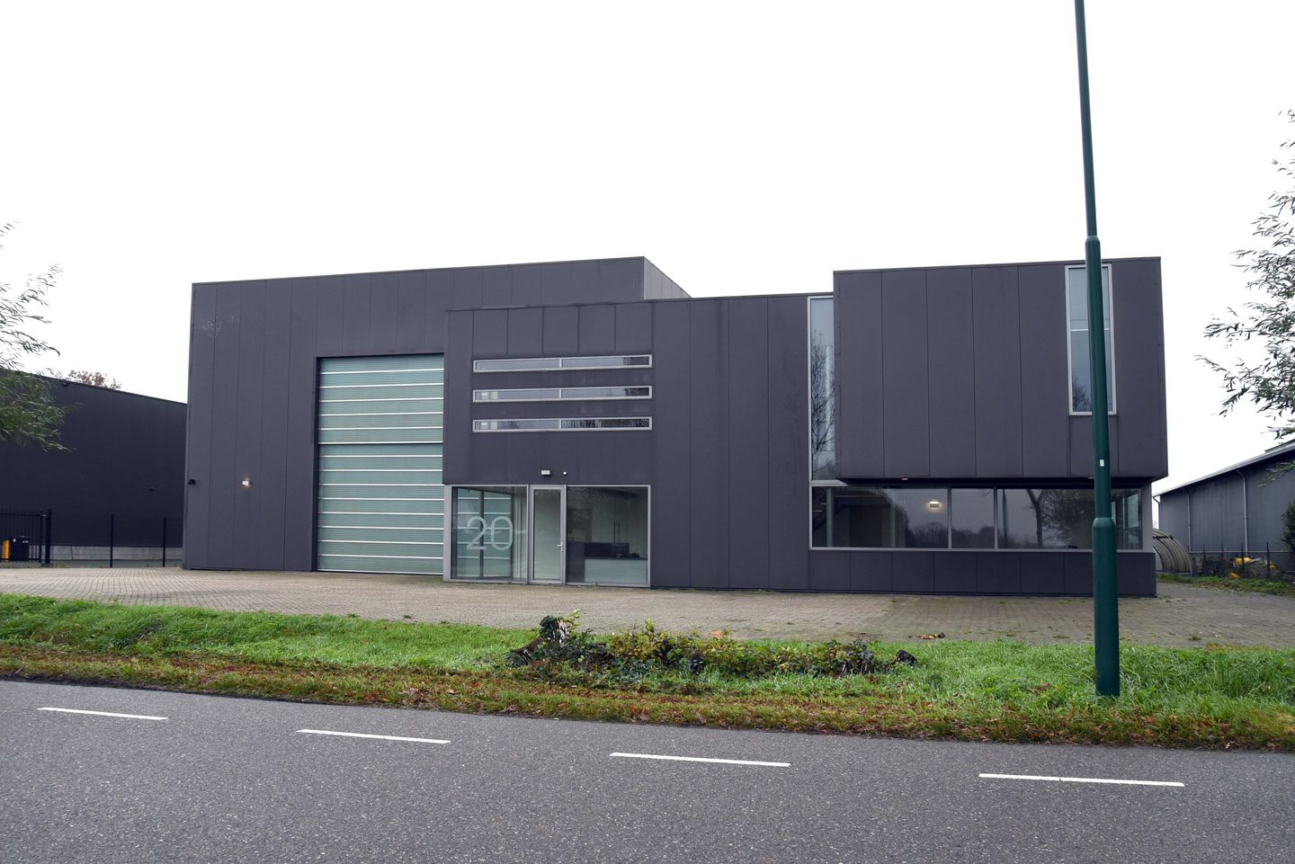 Bekijk foto 3 van Dorpsstraat 20