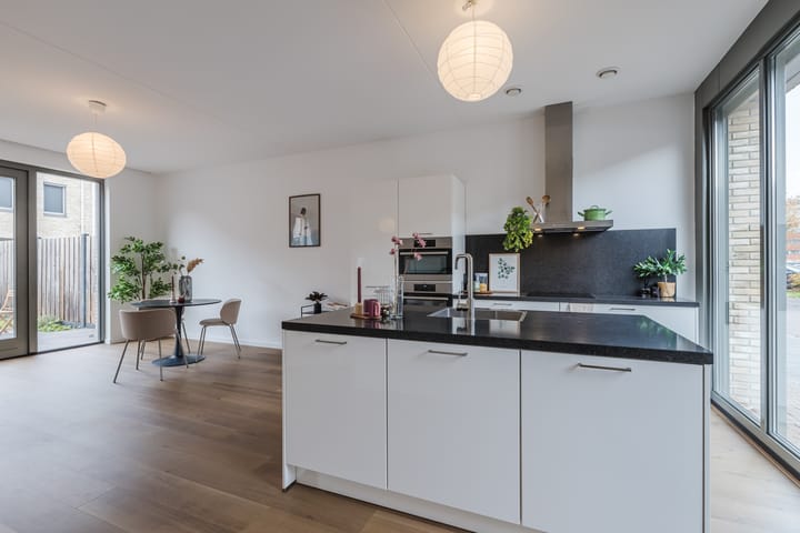 Foto 10 van Erroll Garnerstraat 9