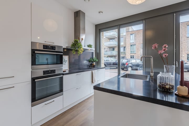 Foto 28 van Erroll Garnerstraat 9