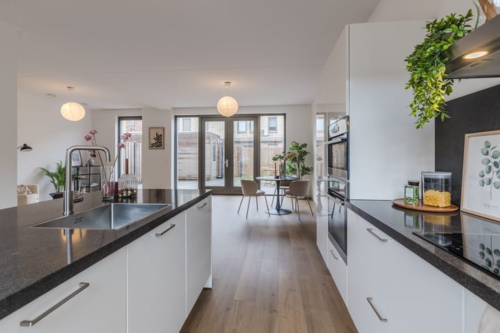 Foto 30 van Erroll Garnerstraat 9