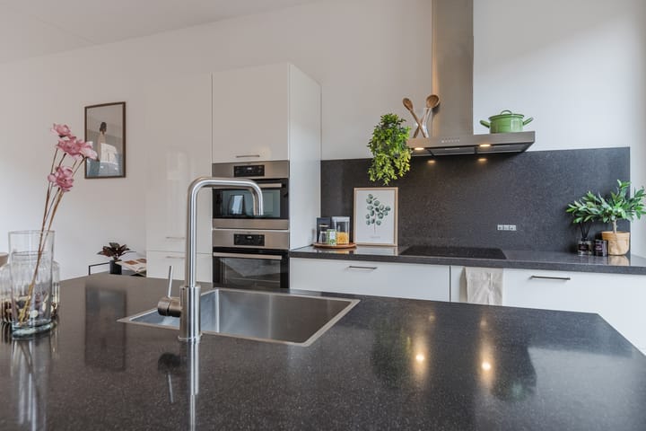 Foto 31 van Erroll Garnerstraat 9