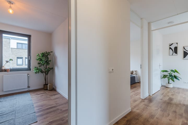 Foto 33 van Erroll Garnerstraat 9