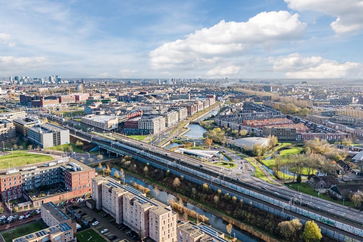 Foto 75 van Erroll Garnerstraat 9