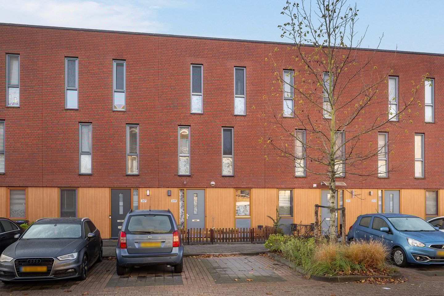 Foto 1 van van Baerlestraat 249