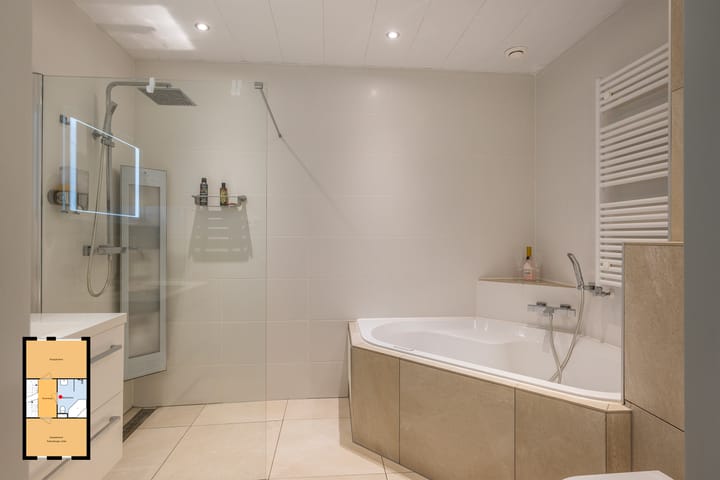 Foto 4 van van Baerlestraat 249