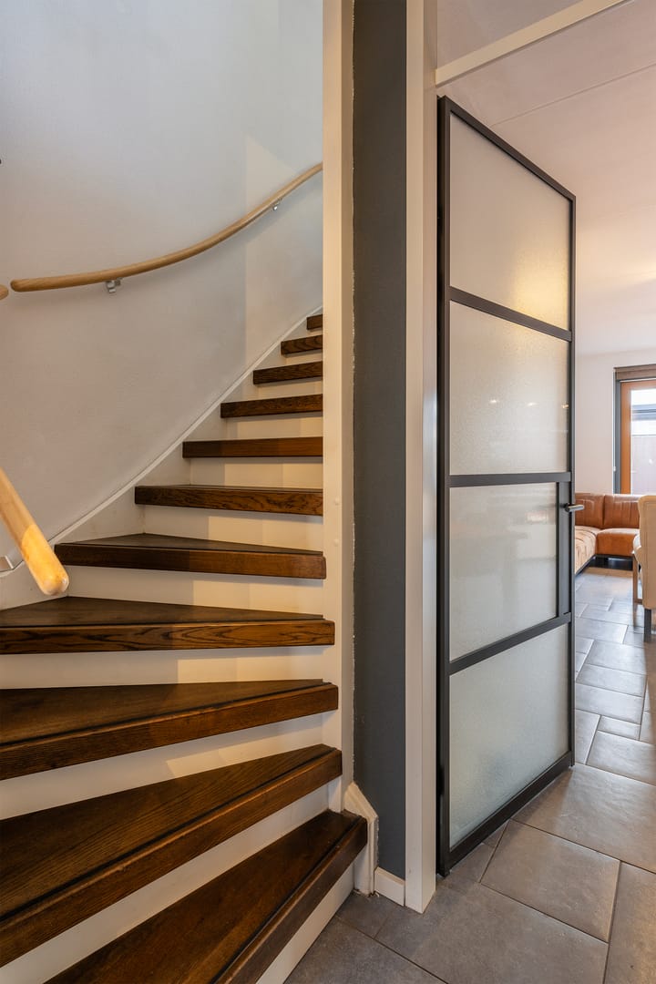 Foto 8 van van Baerlestraat 249