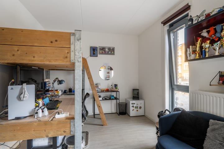 Foto 24 van van Baerlestraat 249